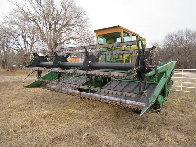 Image of John Deere 2320 equipment image 1