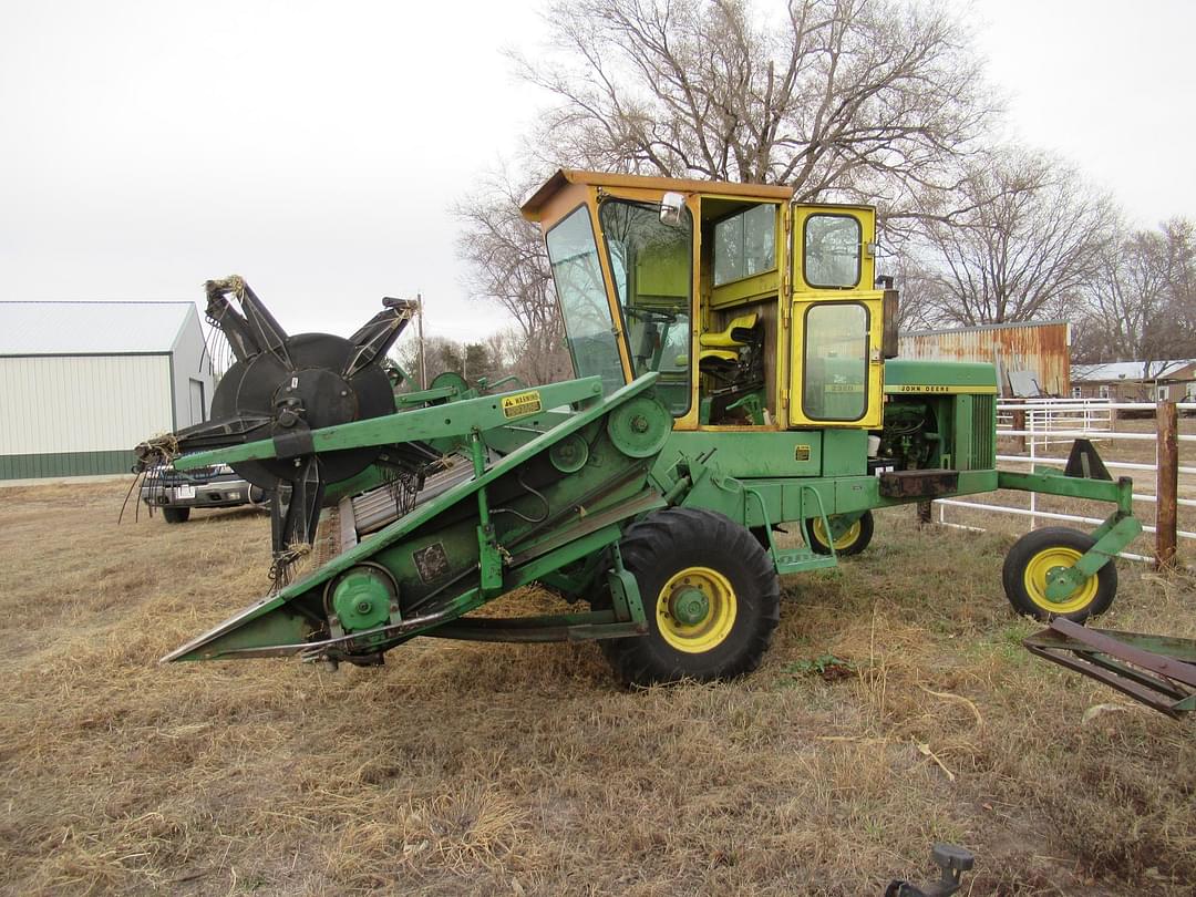 Image of John Deere 2320 Primary image