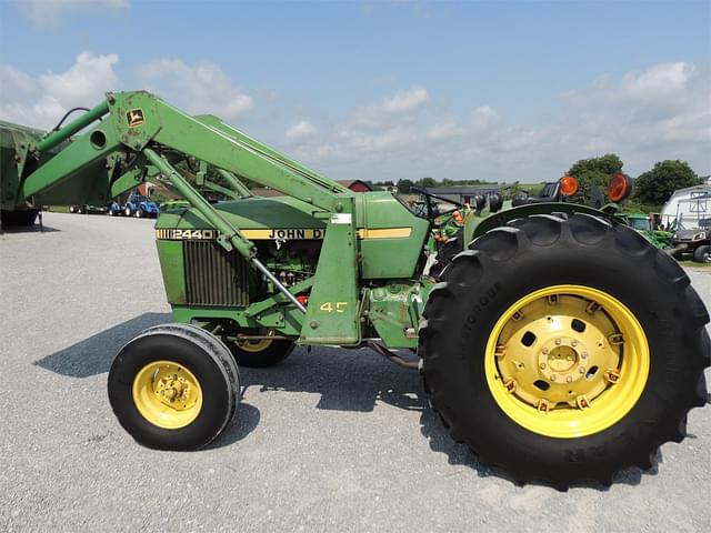 Image of John Deere 2440 equipment image 1