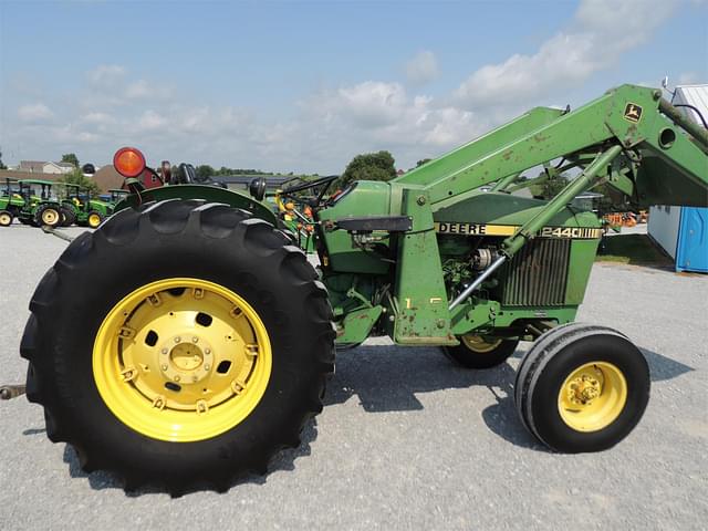 Image of John Deere 2440 equipment image 4