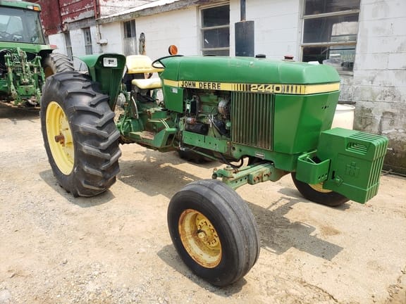 Main image John Deere 2440