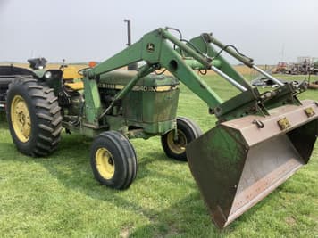Main image John Deere 2640