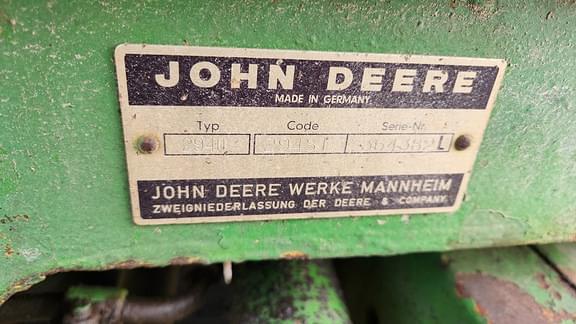 Image of John Deere 2940 equipment image 4