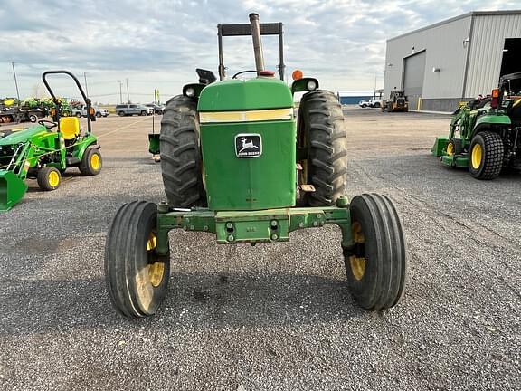 Image of John Deere 2940 equipment image 1
