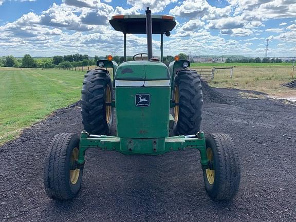 Image of John Deere 2940 equipment image 3