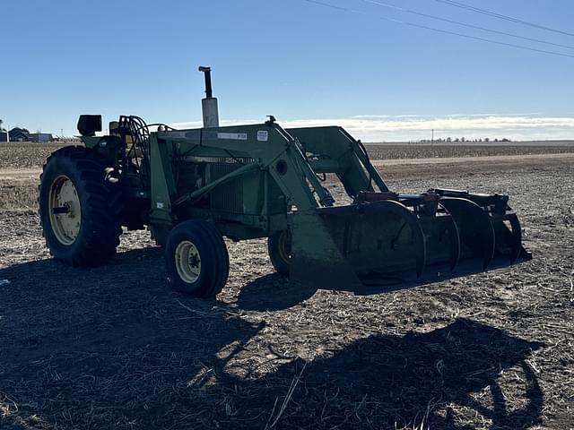 Image of John Deere 2940 equipment image 1