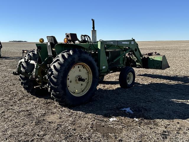 Image of John Deere 2940 equipment image 4