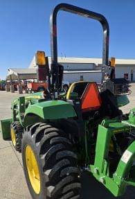Image of John Deere 3043D Image 0