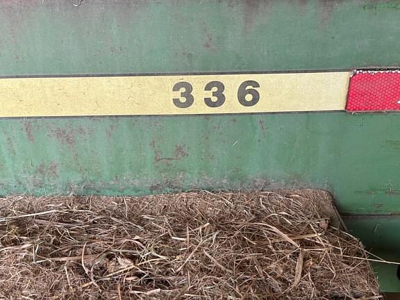 Image of John Deere 336 equipment image 3