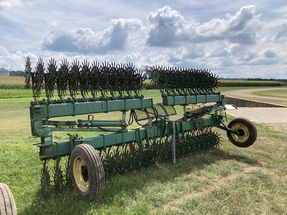 1980 John Deere 400 Image