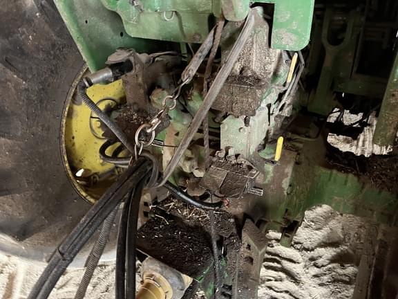 Image of John Deere 4040 equipment image 3