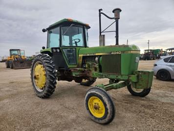 Main image John Deere 4040