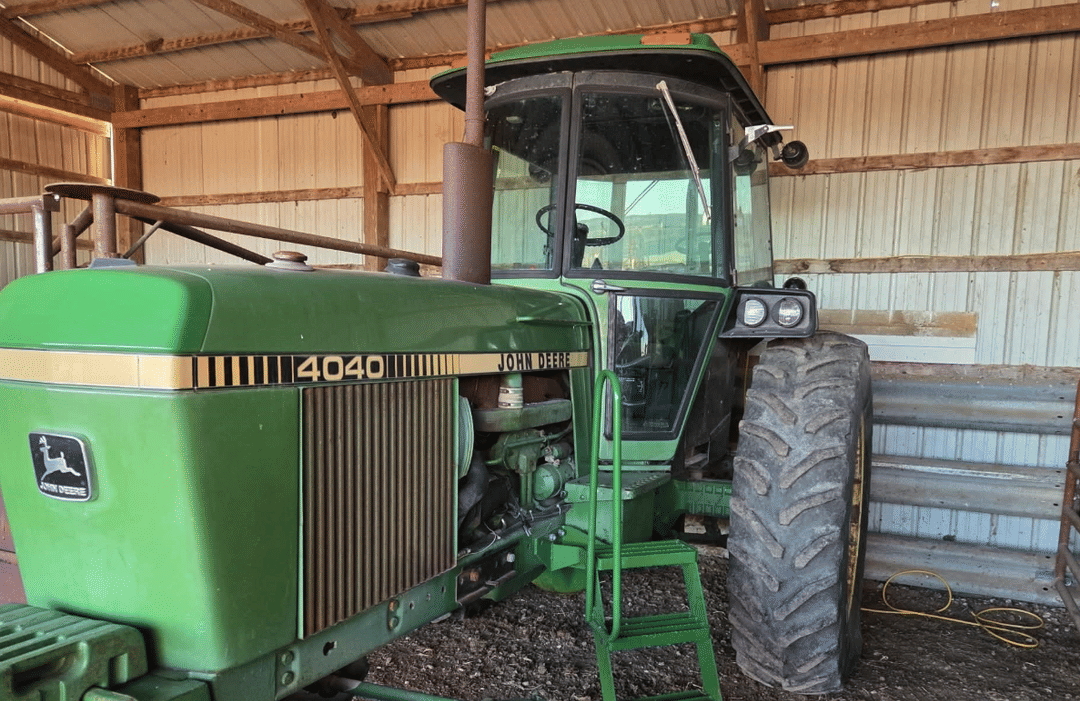 Image of John Deere 4040 Image 1