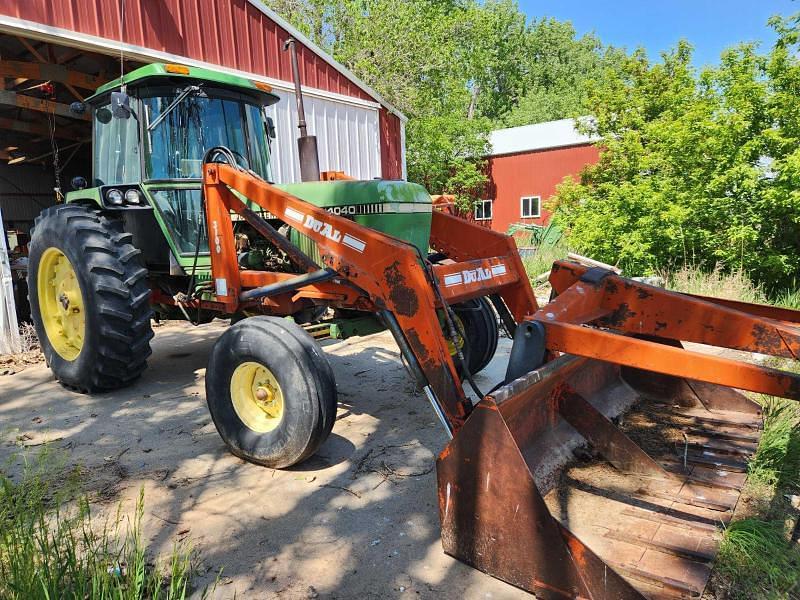 Image of John Deere 4040 Image 0