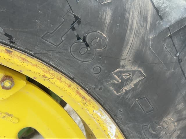 Image of John Deere 4240 equipment image 3