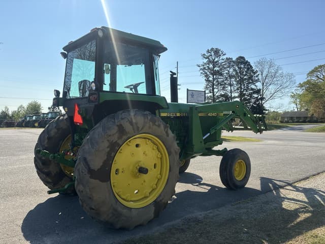 Image of John Deere 4240 equipment image 4