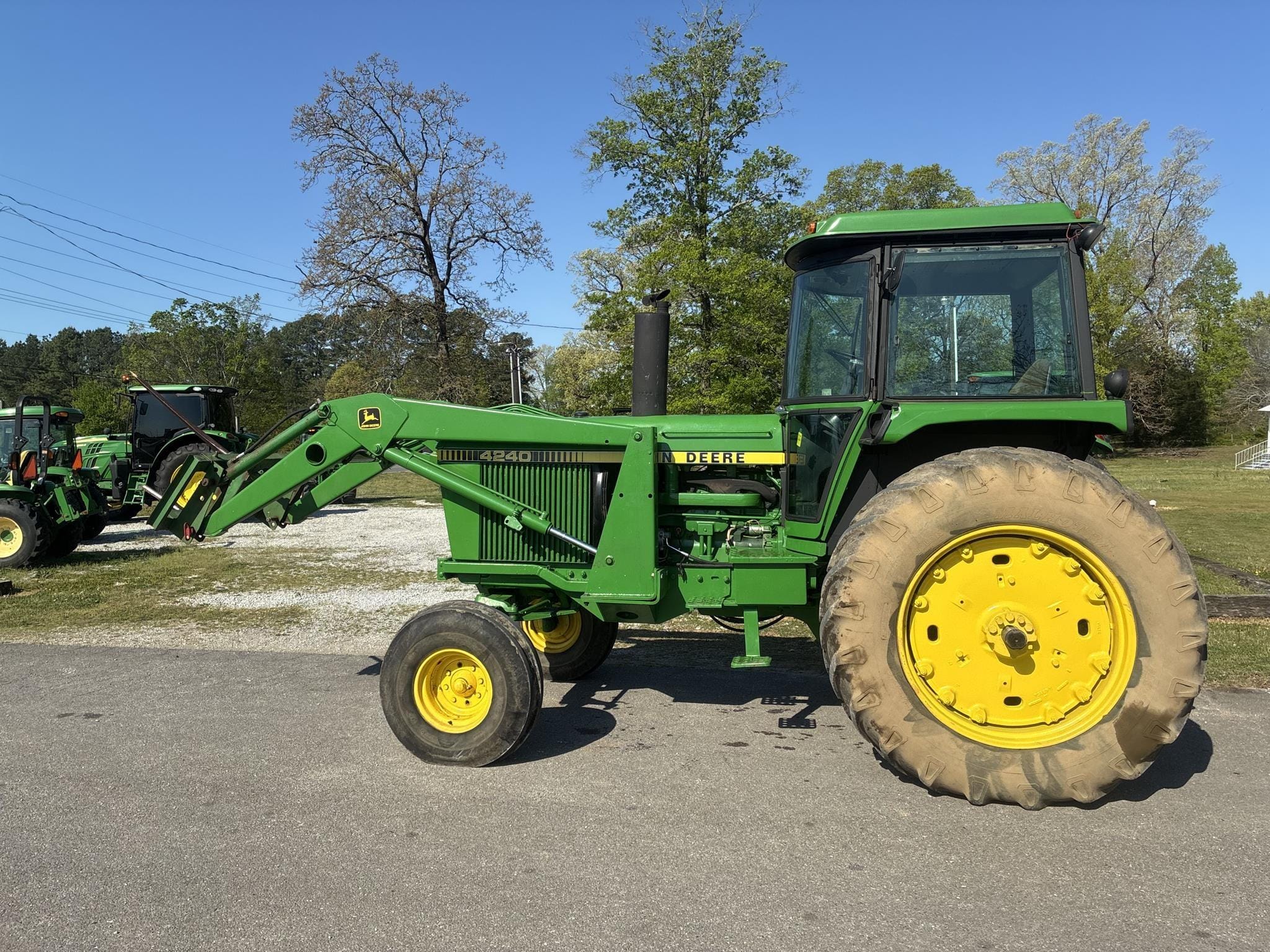 1980 John Deere 4240 Equipment Image0