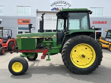Main image John Deere 4240
