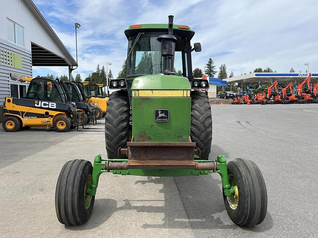 Image of John Deere 4240 equipment image 2