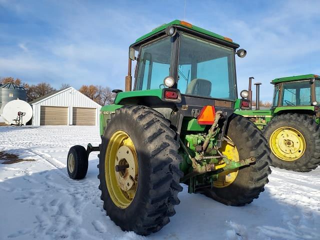 Image of John Deere 4240 equipment image 3