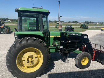 Main image John Deere 4240