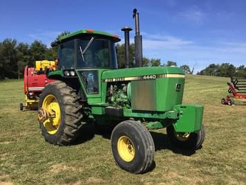 Main image John Deere 4440