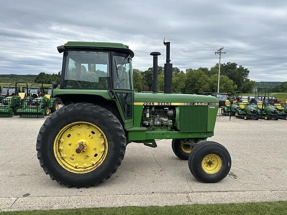 Image of John Deere 4440 equipment image 3