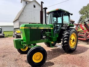 1980 John Deere 4440 Image
