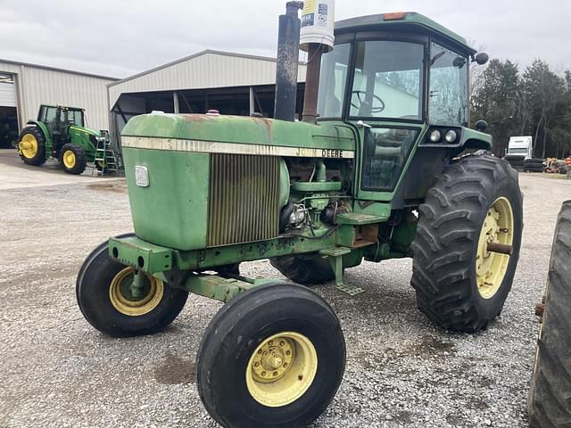 Image of John Deere 4440 equipment image 1