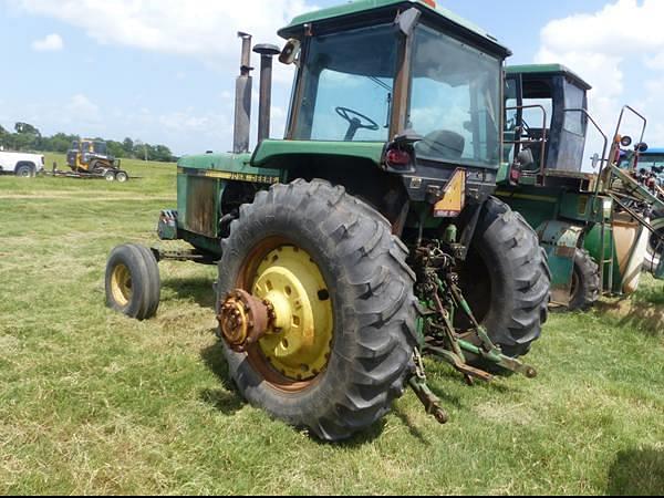 Image of John Deere 4440 equipment image 3