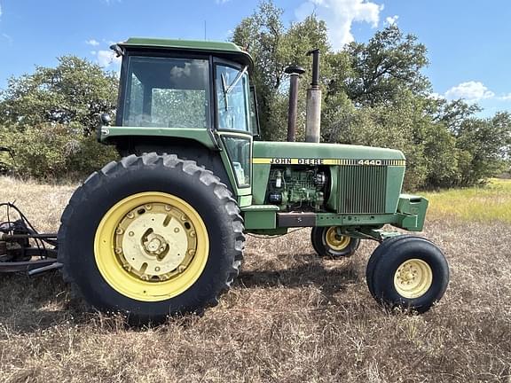 Image of John Deere 4440 equipment image 3