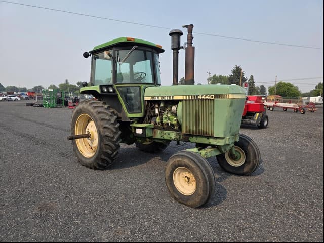 Image of John Deere 4440 equipment image 3