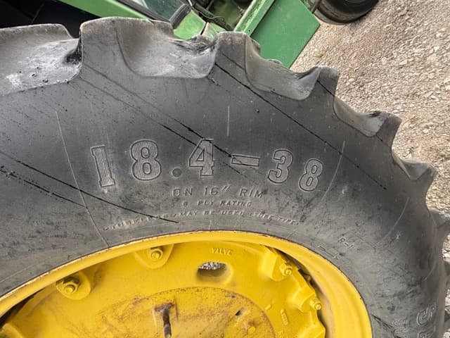 Image of John Deere 4440 equipment image 4