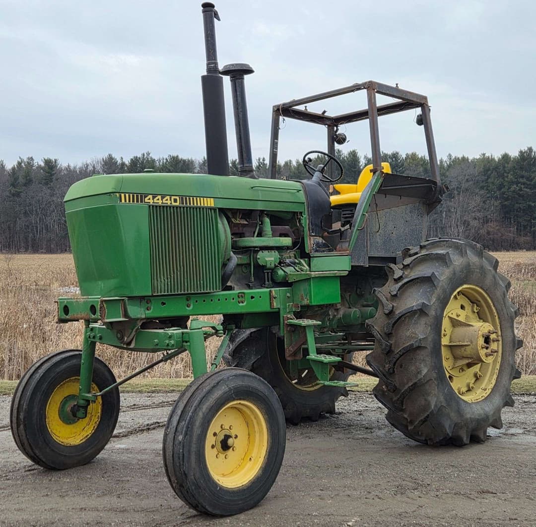 Image of John Deere 4440 Primary image