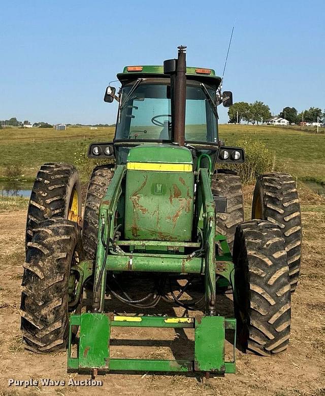 Image of John Deere 4440 equipment image 4