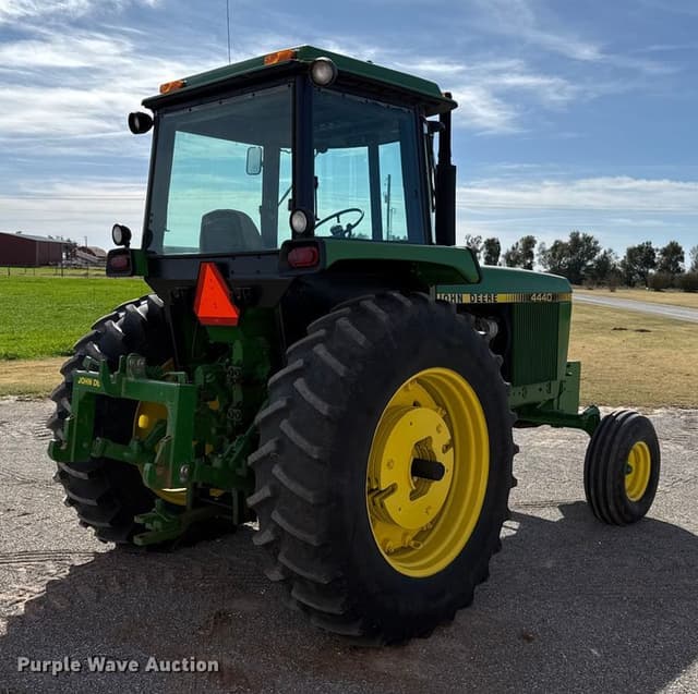 Image of John Deere 4440 equipment image 4