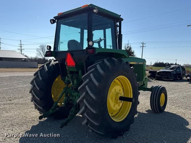 Image of John Deere 4440 equipment image 4