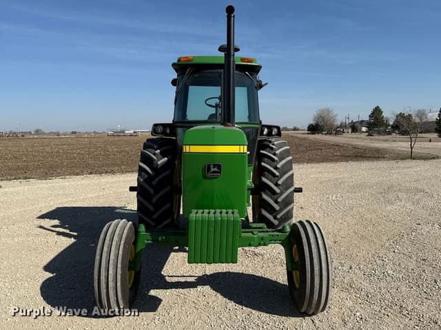 Image of John Deere 4440 equipment image 1
