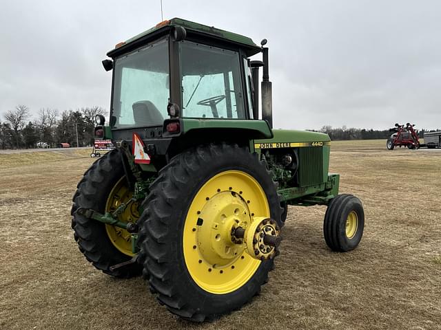 Image of John Deere 4440 equipment image 4