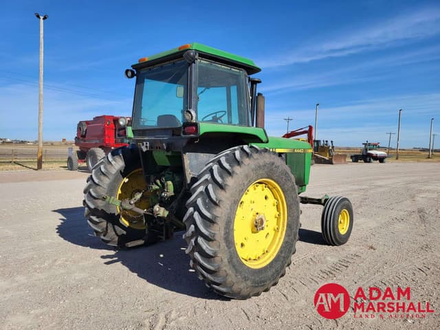 Image of John Deere 4440 equipment image 2