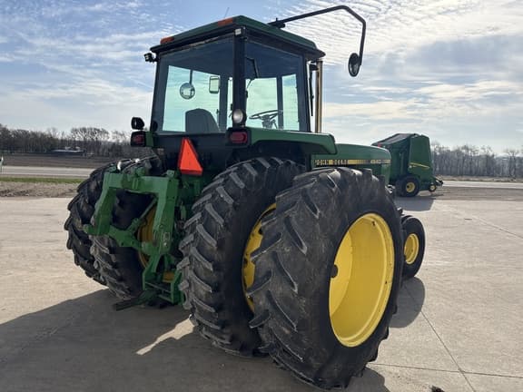 Image of John Deere 4640 equipment image 3