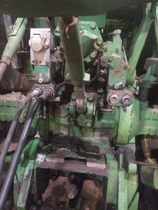 Image of John Deere 4640 equipment image 4