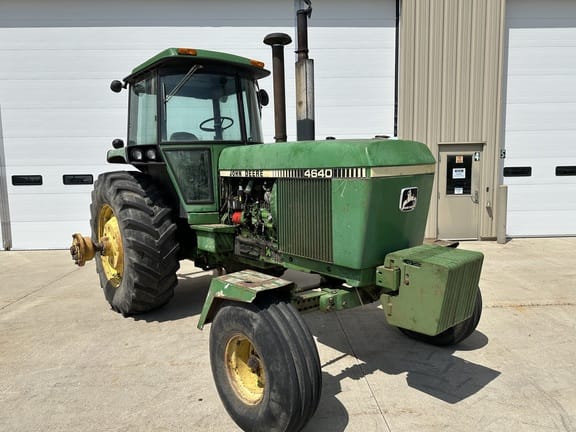 1980 John Deere 4640 Equipment Image0