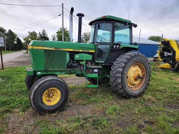 Image of John Deere 4640 equipment image 1