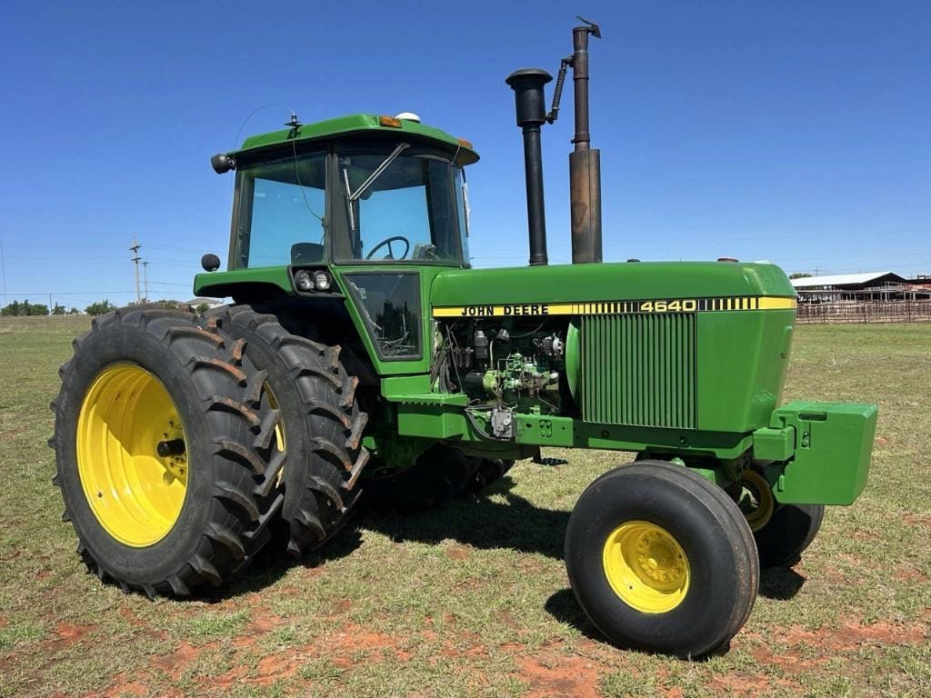 1980 John Deere 4640 Equipment Image0