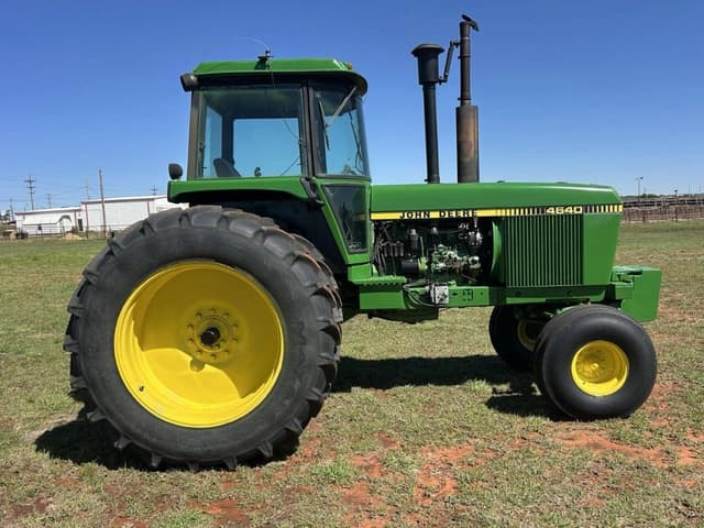 Image of John Deere 4640 equipment image 1