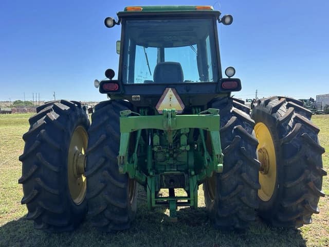 Image of John Deere 4640 equipment image 3