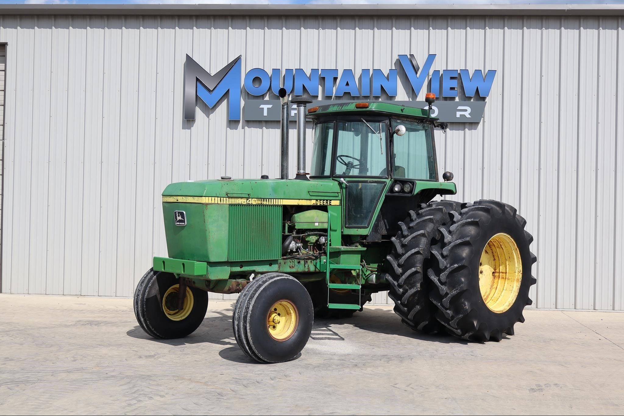 1980 John Deere 4840 Equipment Image0