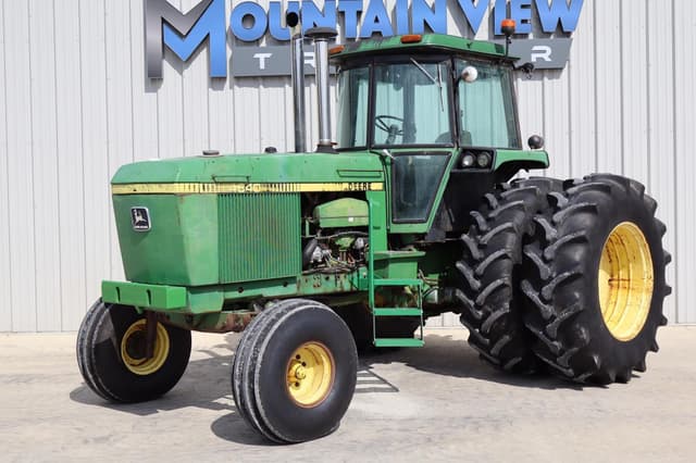 Image of John Deere 4840 equipment image 2