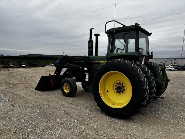 Image of John Deere 4840 equipment image 2